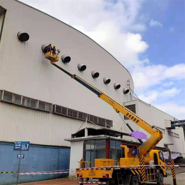 天柱高空作业车出租服务：专业广告牌安装解决方案